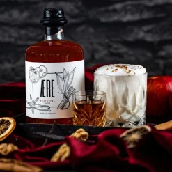 ÆRE Korn Likör & Rum<Aere Bratapfellikör