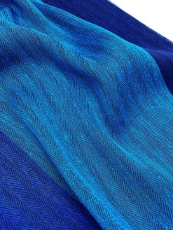 Ulrike Isensee DS Baumwolle & Leinen<Breiter Schal aus blauem Leinen