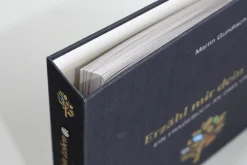 ZEIT Buchhandlung Geschenkbücher<Erinnerungsbuch: Erzähl mir dein Leben - Leinenausgabe