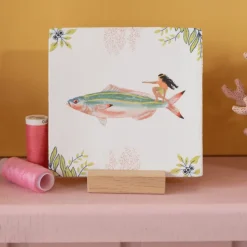 StoryTiles Wandbilder & Wanddekoration<Keramikfliese »Auf den Wellen reiten«