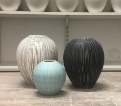 Anna Sykora Pozellan Dekoration & Vasen<»Sgraffito« Vase groß
