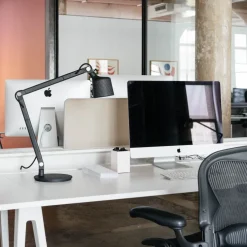 VIPP Tisch- & Leseleuchten|Schreibtischleuchten<»« Schreibtischlampe