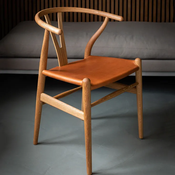 Carl Hansen Sondereditionen|Stühle & Sessel<ZEIT Sonderedition »CH24«, Wishbone Chair aus Eiche und Leder