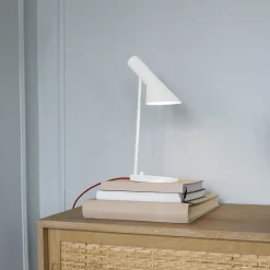 Louis Poulsen Sondereditionen|Tisch- & Leseleuchten<ZEIT-Sonderedition Tischleuchte »AJ mini« in Weiß und Rot